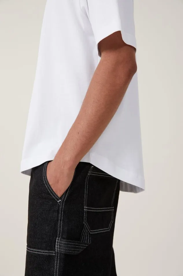 Box Fit Scooped Hem TShirt White Men Cotton On Tees and Tanks Box Fit Scooped Hem TShirt White Men Cotton On Tees and Tanks